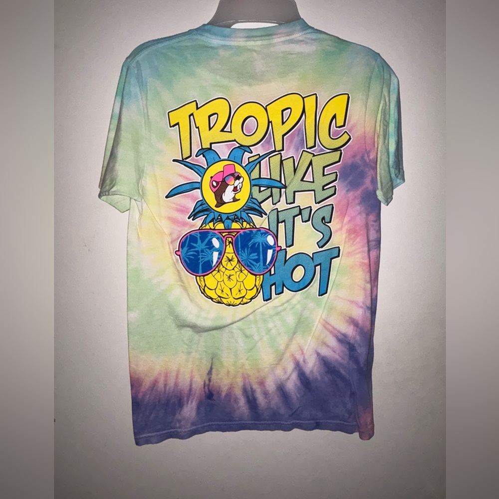 Buc-ees shirt